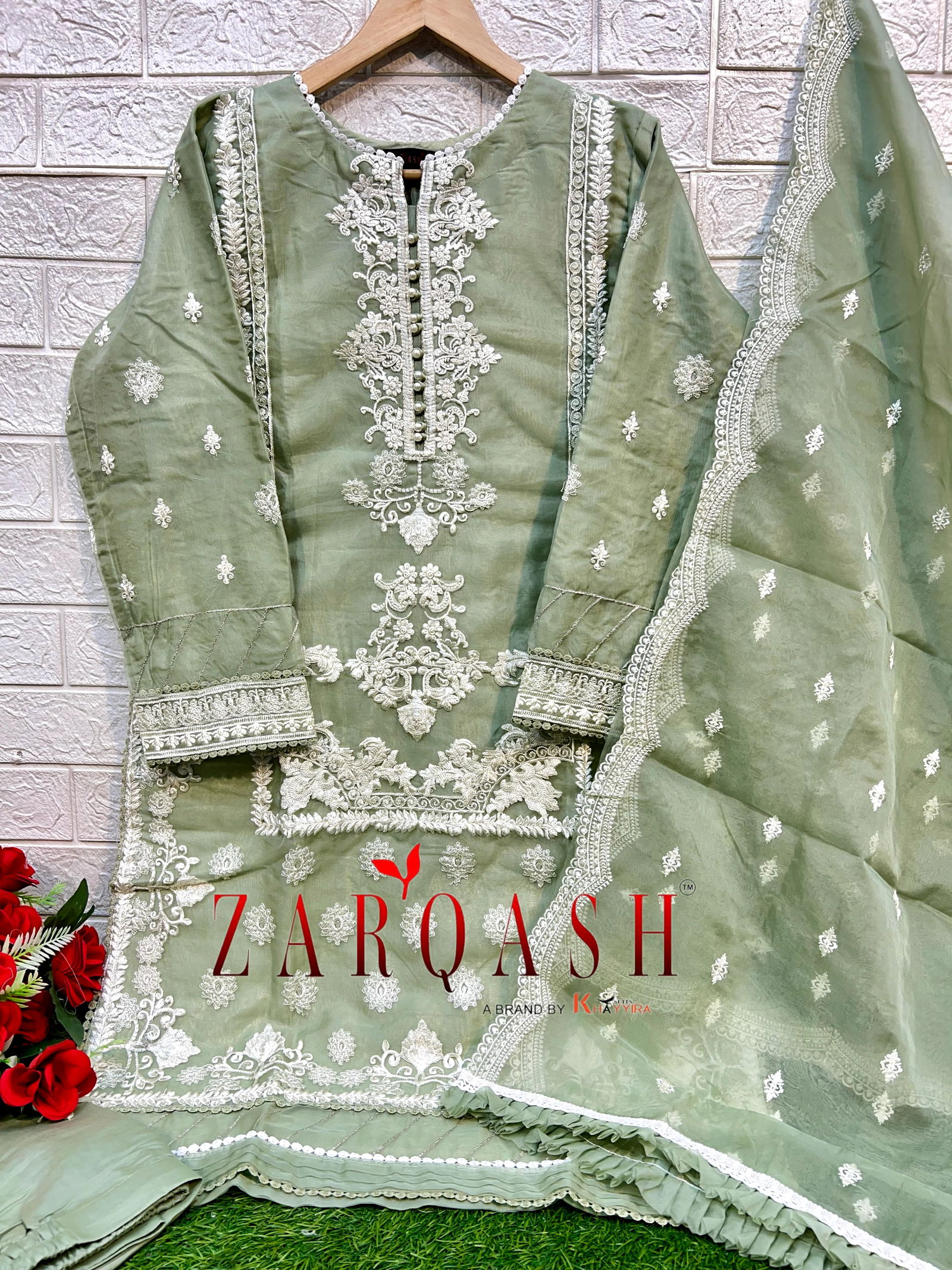 Z 216 Zarqash Organza Embroidery Pakistani Suits Wholesale Price In Surat